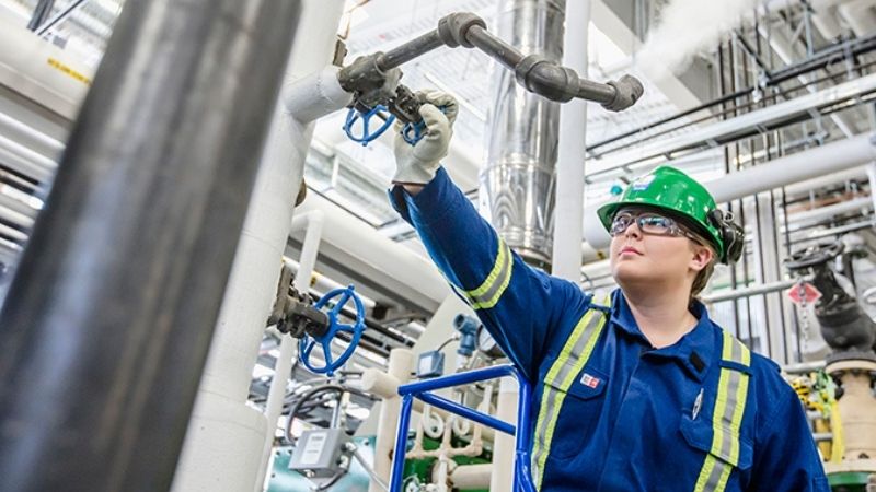 Student in the Energy Centre