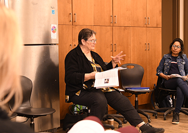 Sharon Steinhauer explains circles