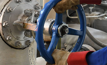 two students in Energy Centre