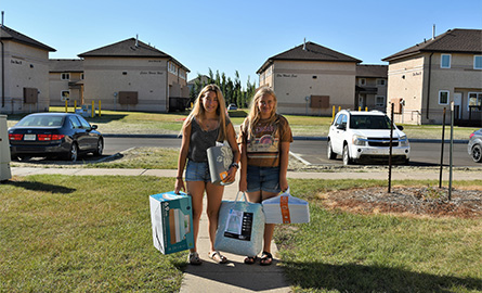 Students moving in to dorms